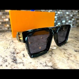 Millionaire style sunglasses- Black gold and with Black lens -NWOT